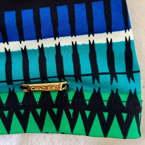 Calvin Klein Sleeveless Top Size PM - Picture 5 of 7